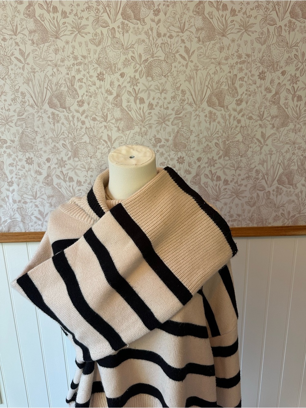 Entro Striped Oversized Turtleneck Sweater – Size Large - Picture 7 of 8